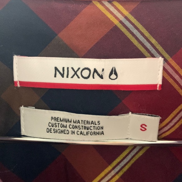 Nixon (S) - Picture 4 of 9